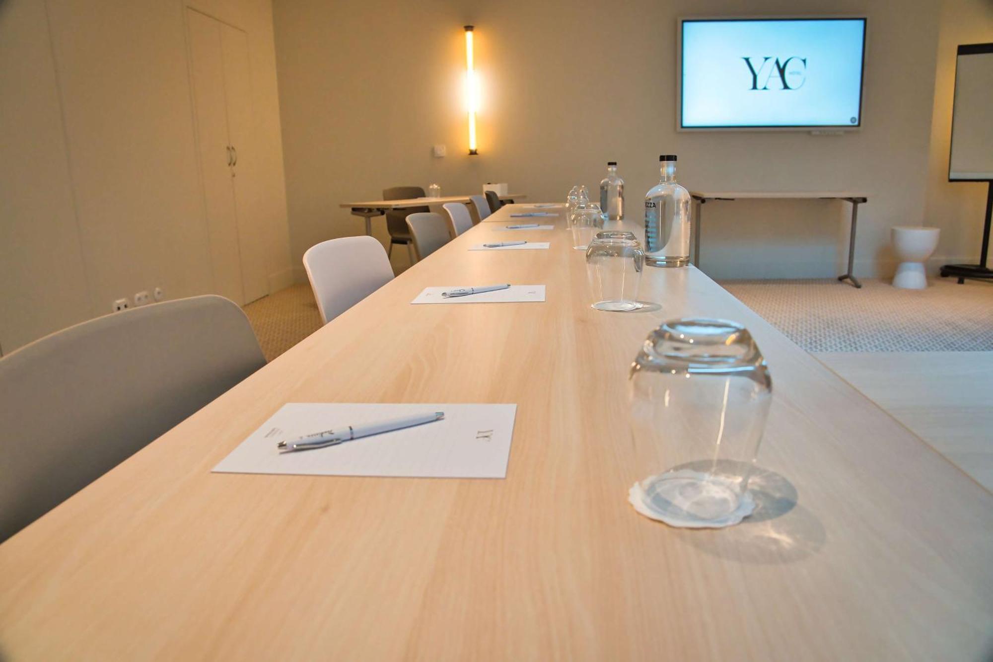 Hotel Yac Paris Clichy, A Member Of Radisson Individuals ภายนอก รูปภาพ