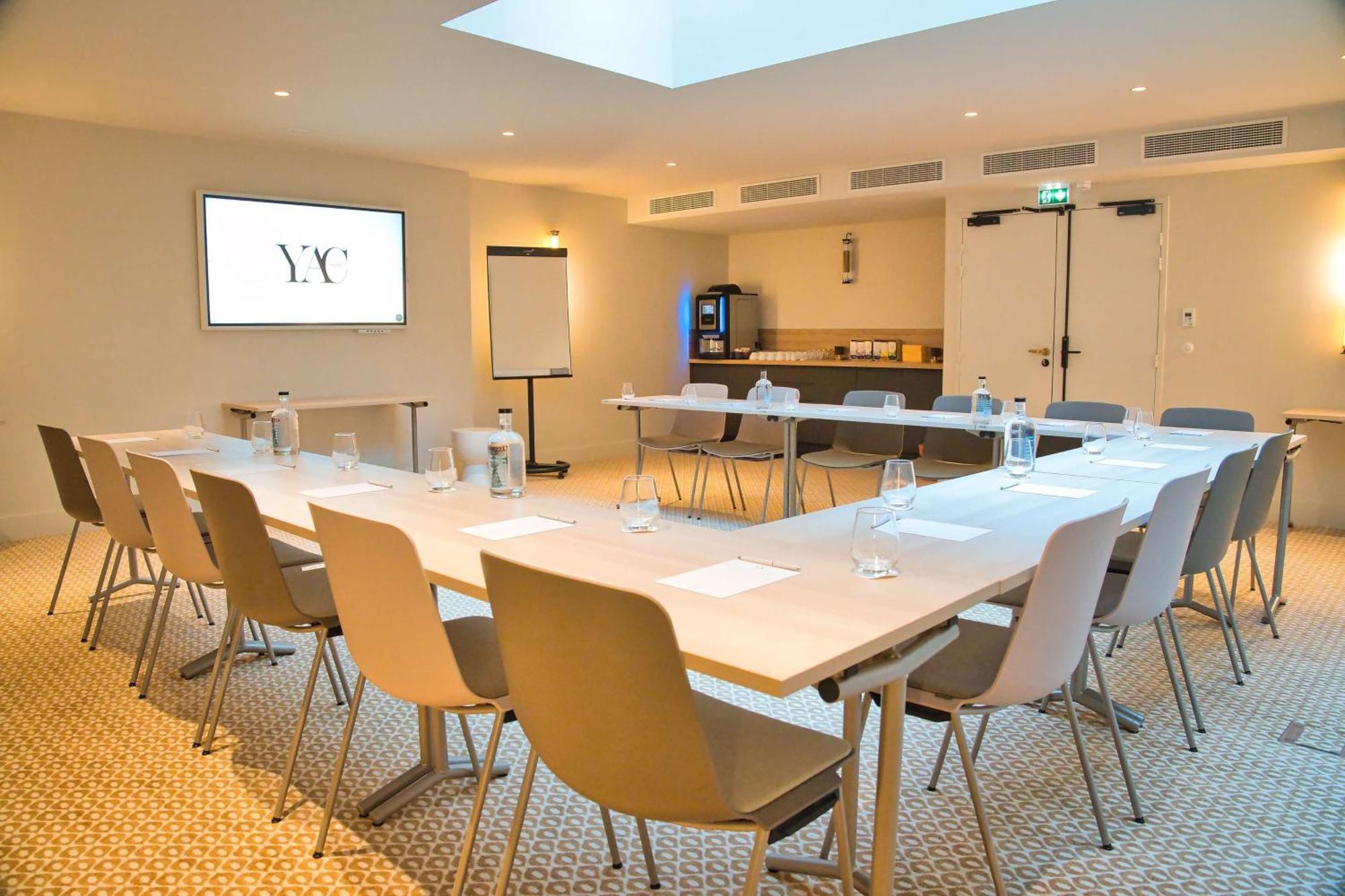 Hotel Yac Paris Clichy, A Member Of Radisson Individuals ภายนอก รูปภาพ