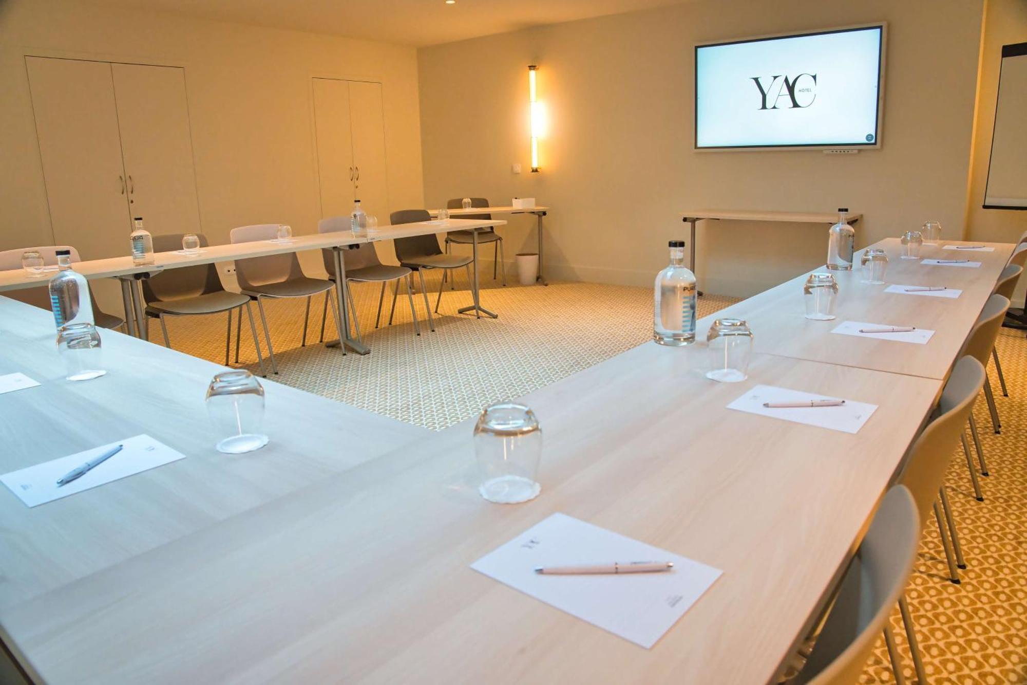Hotel Yac Paris Clichy, A Member Of Radisson Individuals ภายนอก รูปภาพ