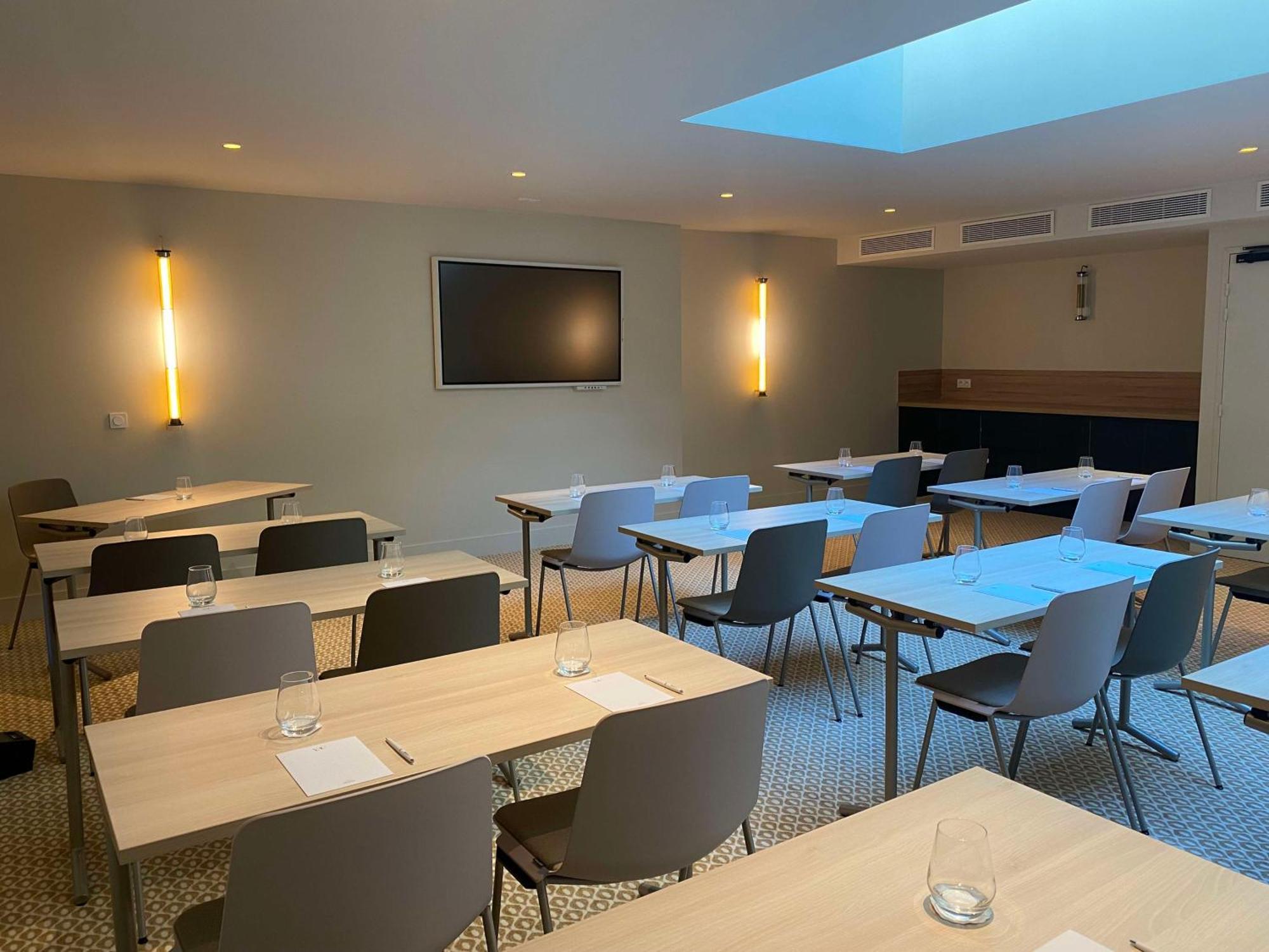Hotel Yac Paris Clichy, A Member Of Radisson Individuals ภายนอก รูปภาพ